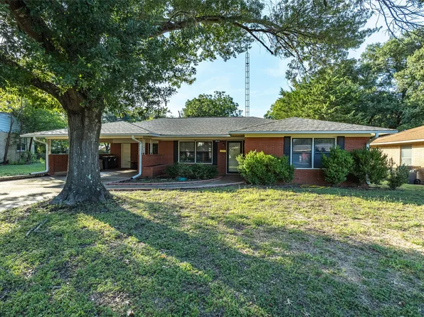 2910 College Cir, Corsicana, TX 75110