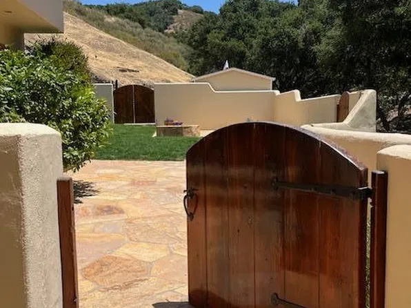442 Corral De Tierra Rd, Salinas, CA 93908