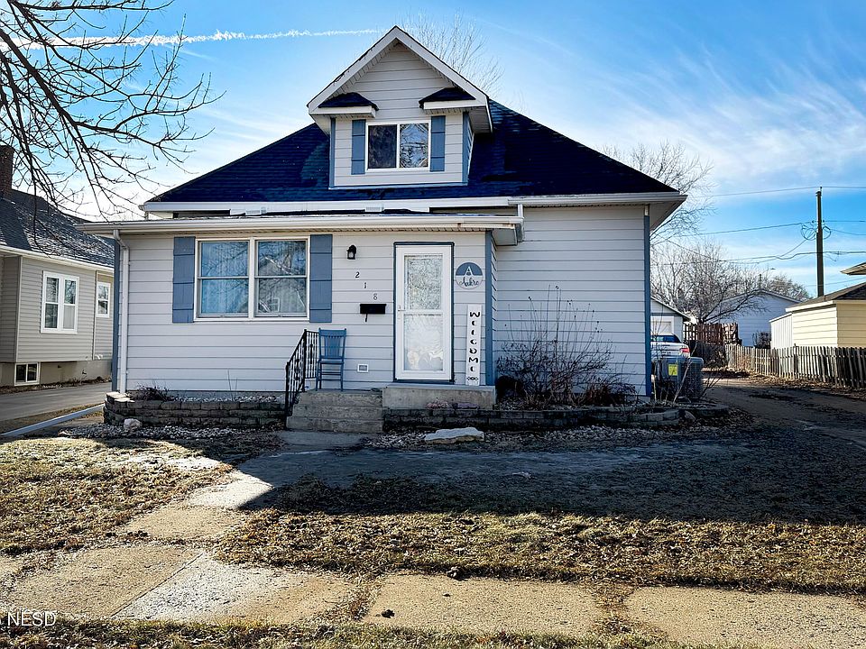 1st image of 218 W 5th Ave