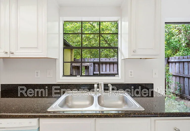 7473 Belle River Ct — Photo 8