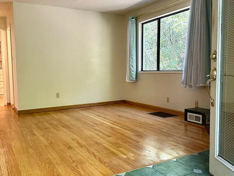 3038 Canyon Rd — Photo 3