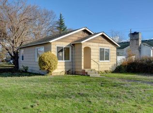 64 N 9th St, Central Pt, OR 97502