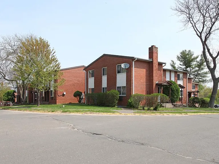 Willowcrest — Photo 3