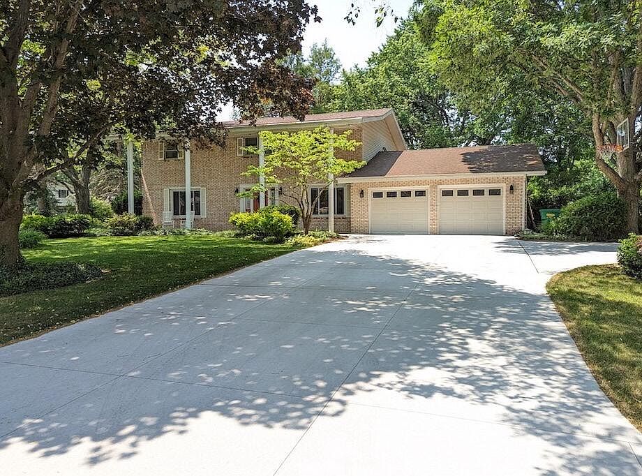 1st image of 6050 Clearbrook Dr