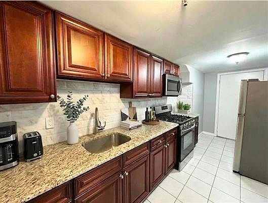 4th image of 321 64th St #G