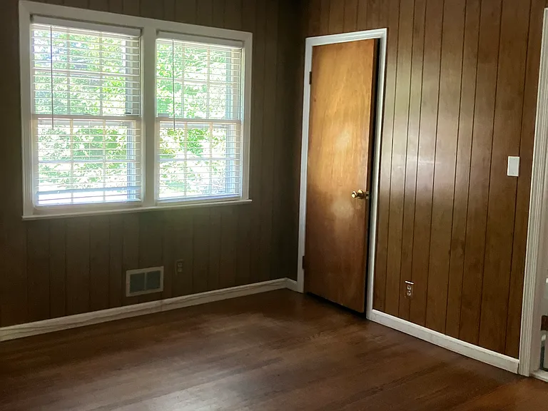 20 Springdale Rd — Photo 8