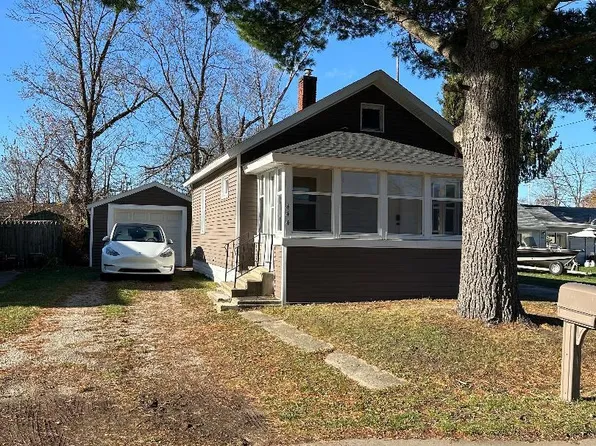 444 Pattie Ave, Jackson, MI 49202