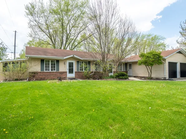 3303 Hobson Rd, Fort Wayne, IN 46805