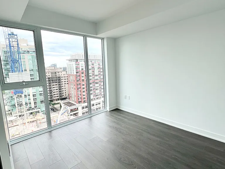 370 Martha St #1307 — Photo 25