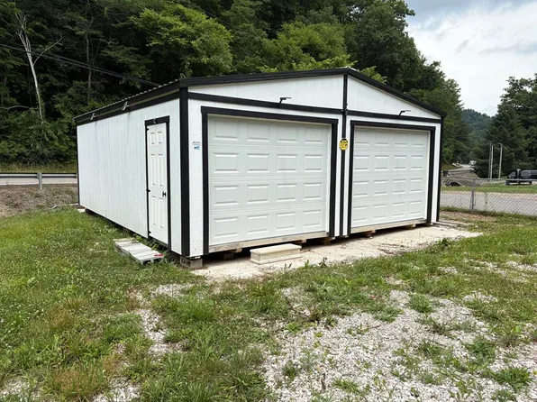 11 Stambaugh Br, Sitka, KY 41255