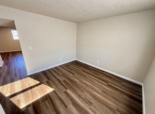 3935-3944 Jaq Mar Ct, Saint Peters, MO 63376