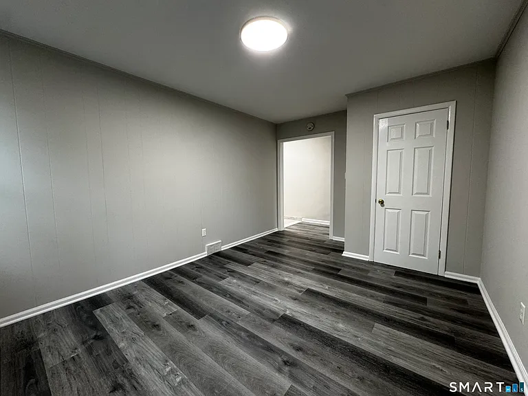 45-51 Cowles St #45 — Photo 9