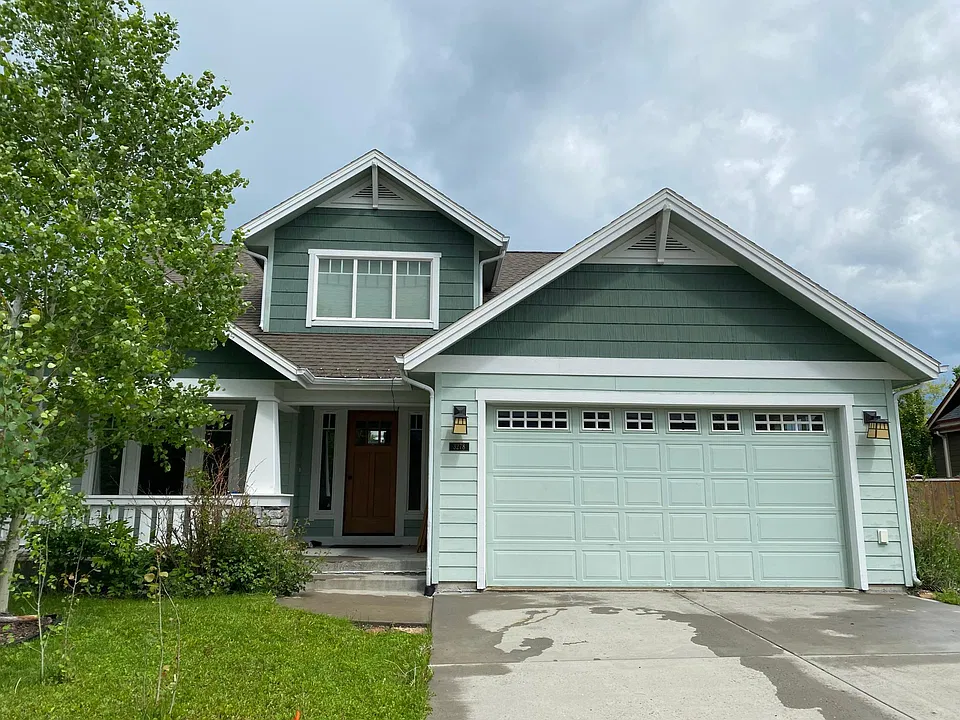 3278 Hidden Springs Ln