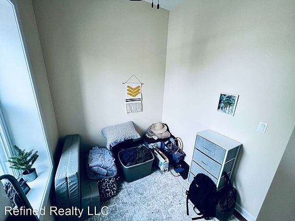 4th image of 3147 S May St #11101987