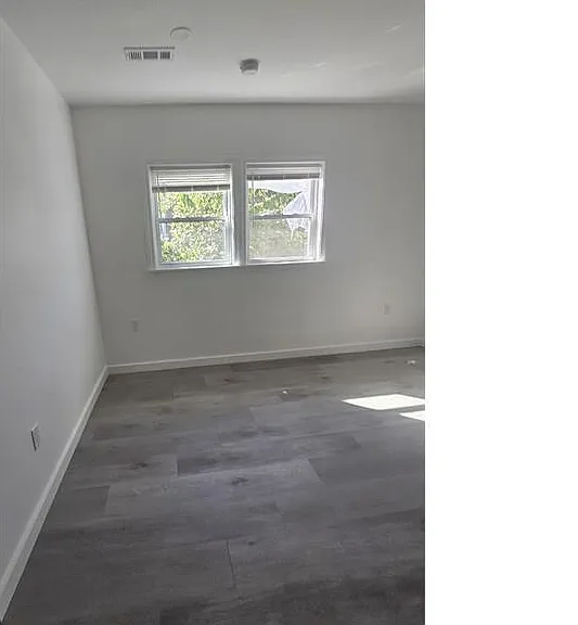 408 Chaplin St SE #3 — Photo 3