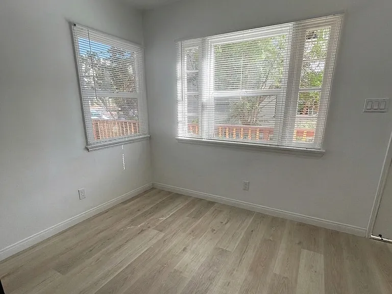 4336 Arizona St — Photo 11