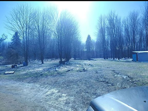 5th image of 8983 Shadeland Rd