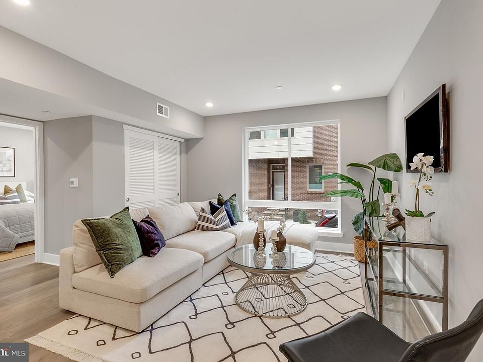 1st image of 1817 N 2nd St #19-306