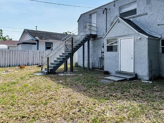 4th image of 3089 19th Ave S #2