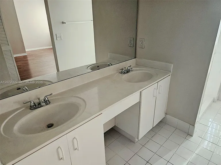 3860 Tree Tops Rd — Photo 7