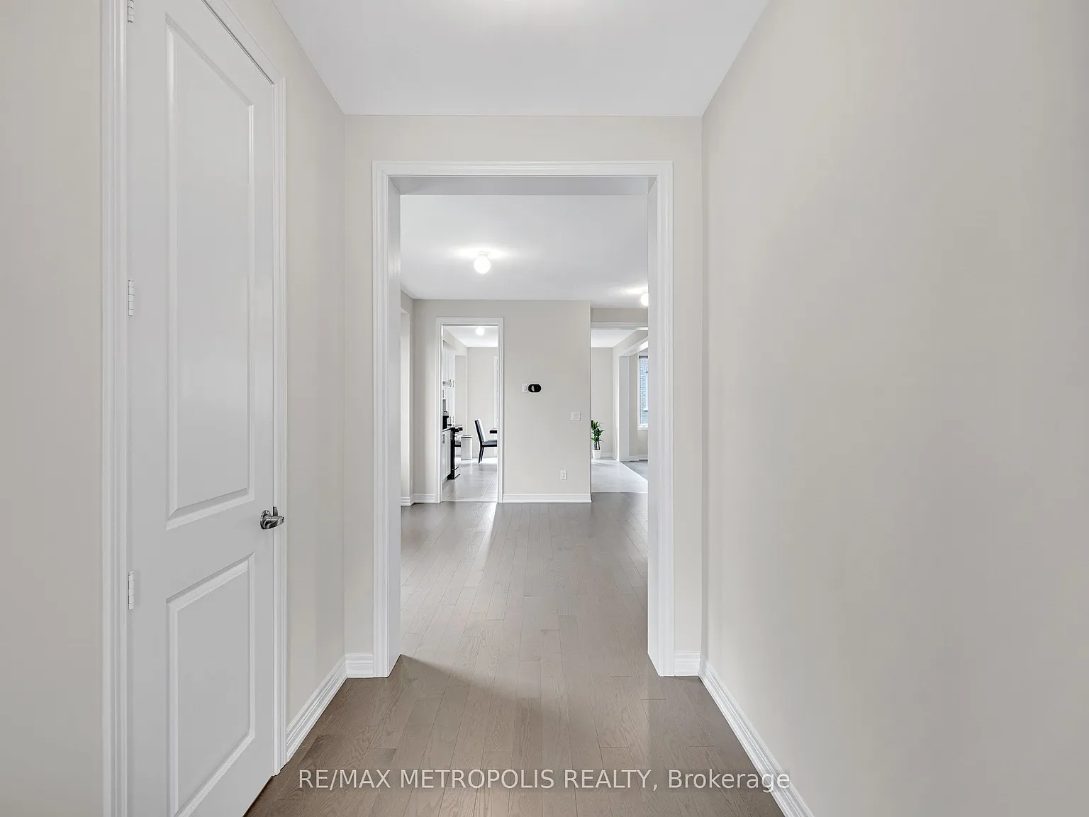 4 bed, $3,200 — Photo 3