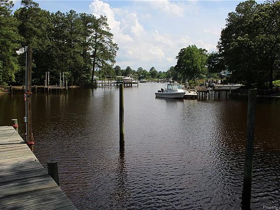 3rd image of 361 Skipjack Ln