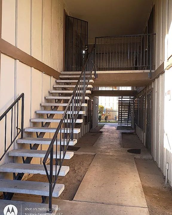 1st image of 1211 N Peach Ave #222