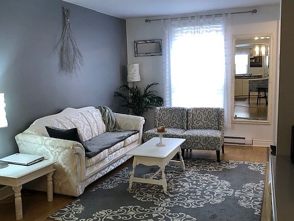 5th image of 547 Bagot St