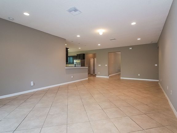 5th image of 12240 Fairlawn Dr