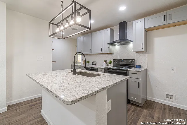 324 Bargas St — Photo 12