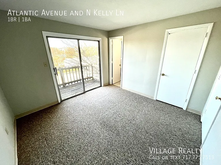 Atlantic Ave — Photo 6