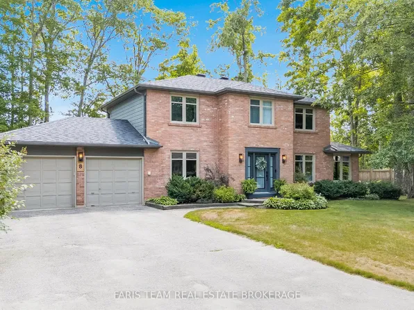 8 Malta Cres, Springwater, ON L9X 0P2