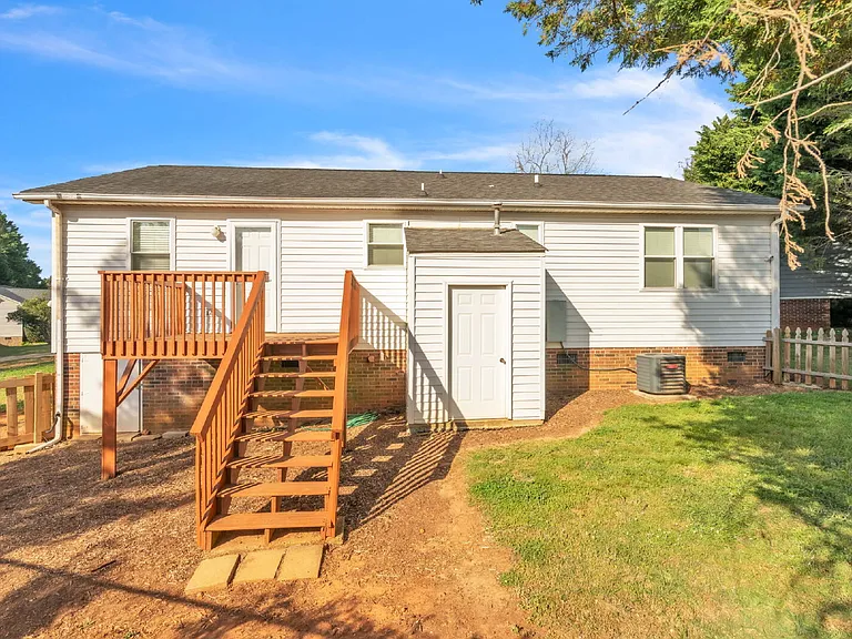 18 Genesis Ct #A — Photo 23