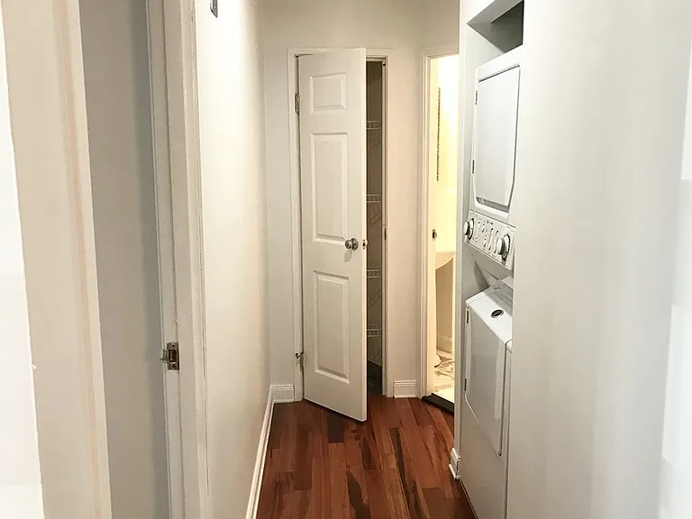 677 Quincy Shore Dr — Photo 12
