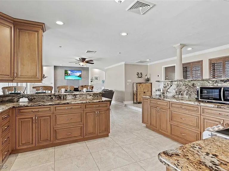 252 Bayshore Dr — Photo 29