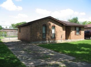 4726 Caroline St, Seabrook, TX 77586