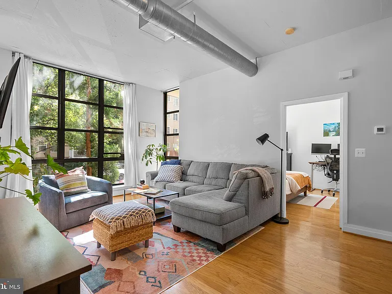 2020 12th St NW #108 — Photo 7