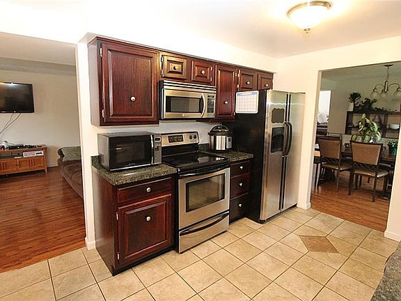 2nd image of 15 Katsura Ct