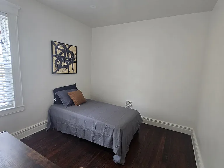 148 Magnolia Ave — Photo 2