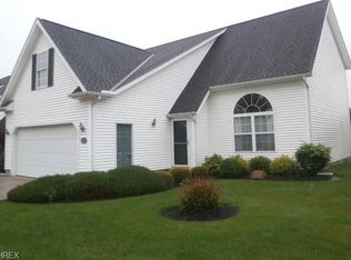 705 Coralberry Ln #84, Madison, OH 44057