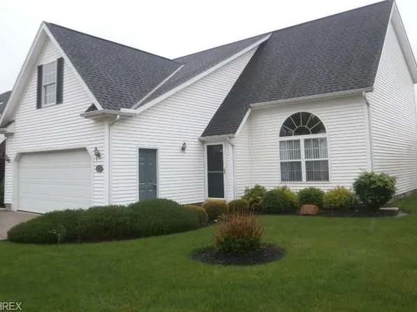 705 Coralberry Ln #84, Madison, OH 44057