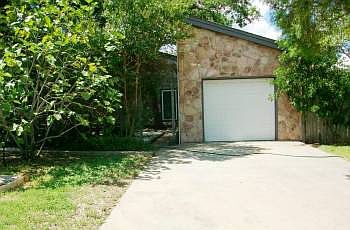 1st image of 921 Sirocco Dr #B