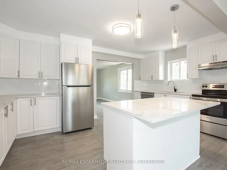 2 Wolfdale Pl #MAIN — Photo 12