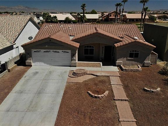 2nd image of 2085 E Desert Lakes Dr
