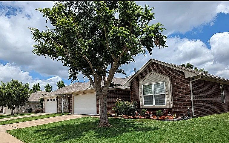 Adorable home on quiet low traffic cul-de-sac