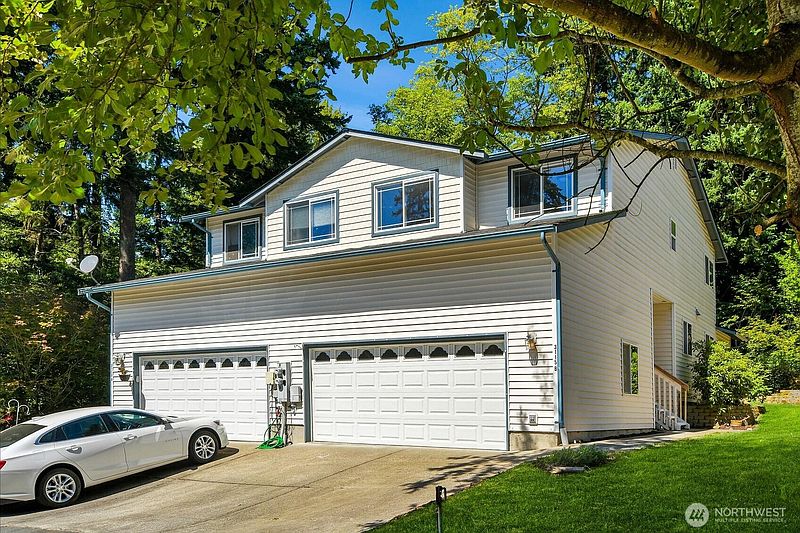 2nd image of 3115 York Road