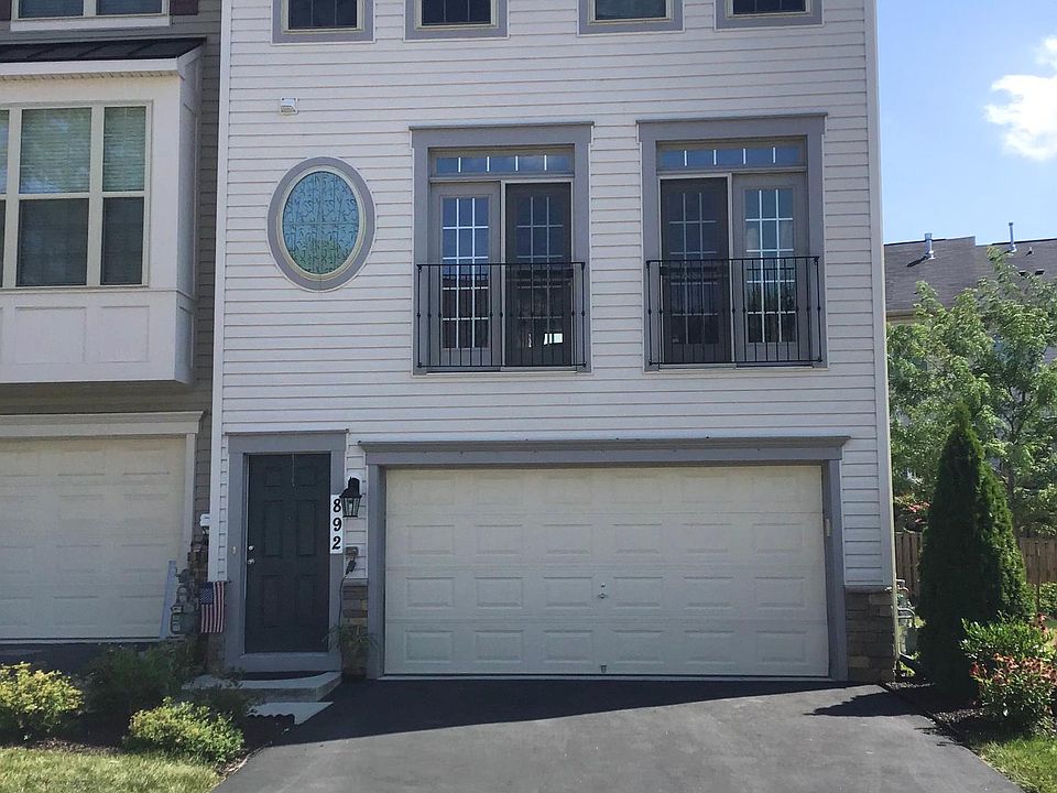 Front Exterior/Main