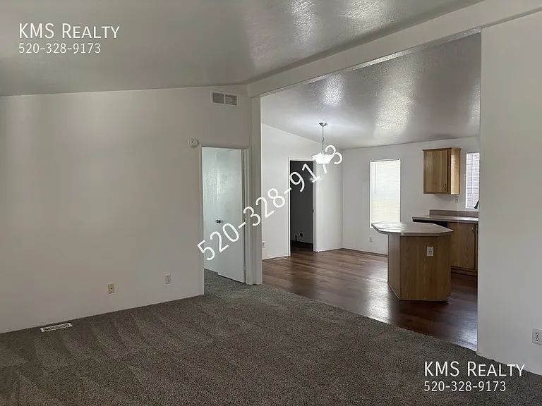 4861 N River Vista Dr — Photo 3
