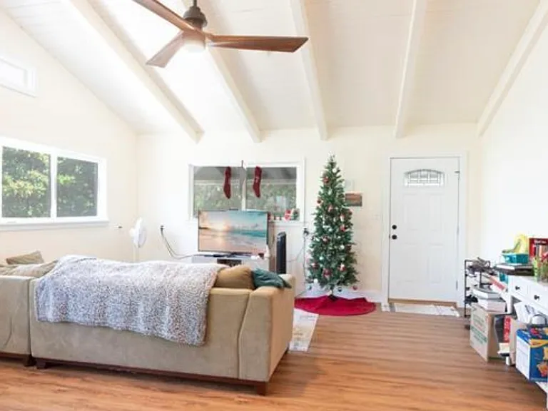 575 Linekona Pl #A — Photo 6