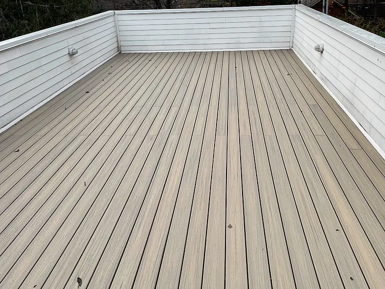 Enclosed 2nd floor deck.